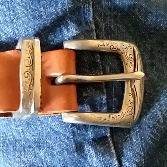 3 leather belts - Picture 5 of 5